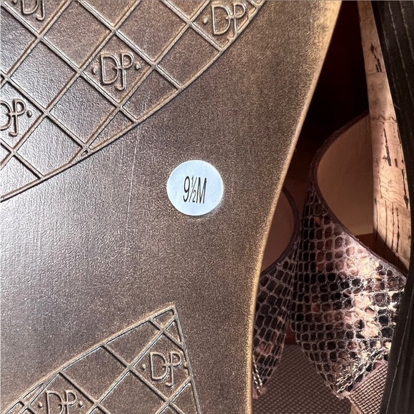 DONALD PLINER Fania Metallic Bronze Python Print Leather Platform Sandals Sz 9.5 - Picture 15 of 16